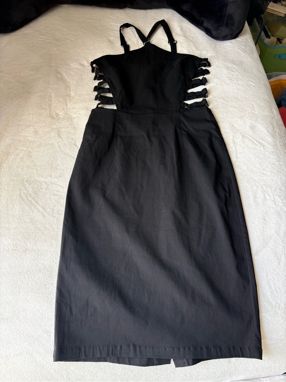 Black Strappy Side Cutout Sheath Dress